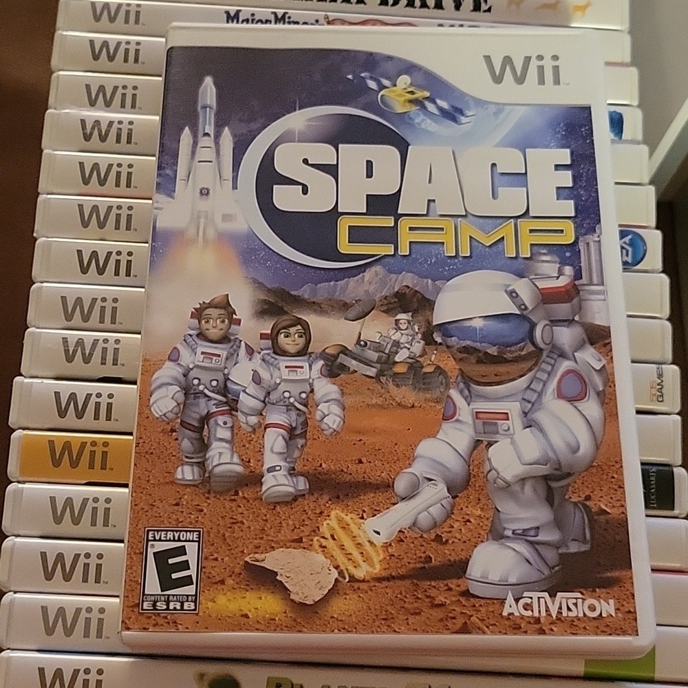 Space Camp -Wii Game No Visable Stratches Original Case & Paper Inserts Like New